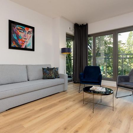 Apartment Avenue Solidarnosci On Wola By Noclegi Renters 바르샤바 외부 사진