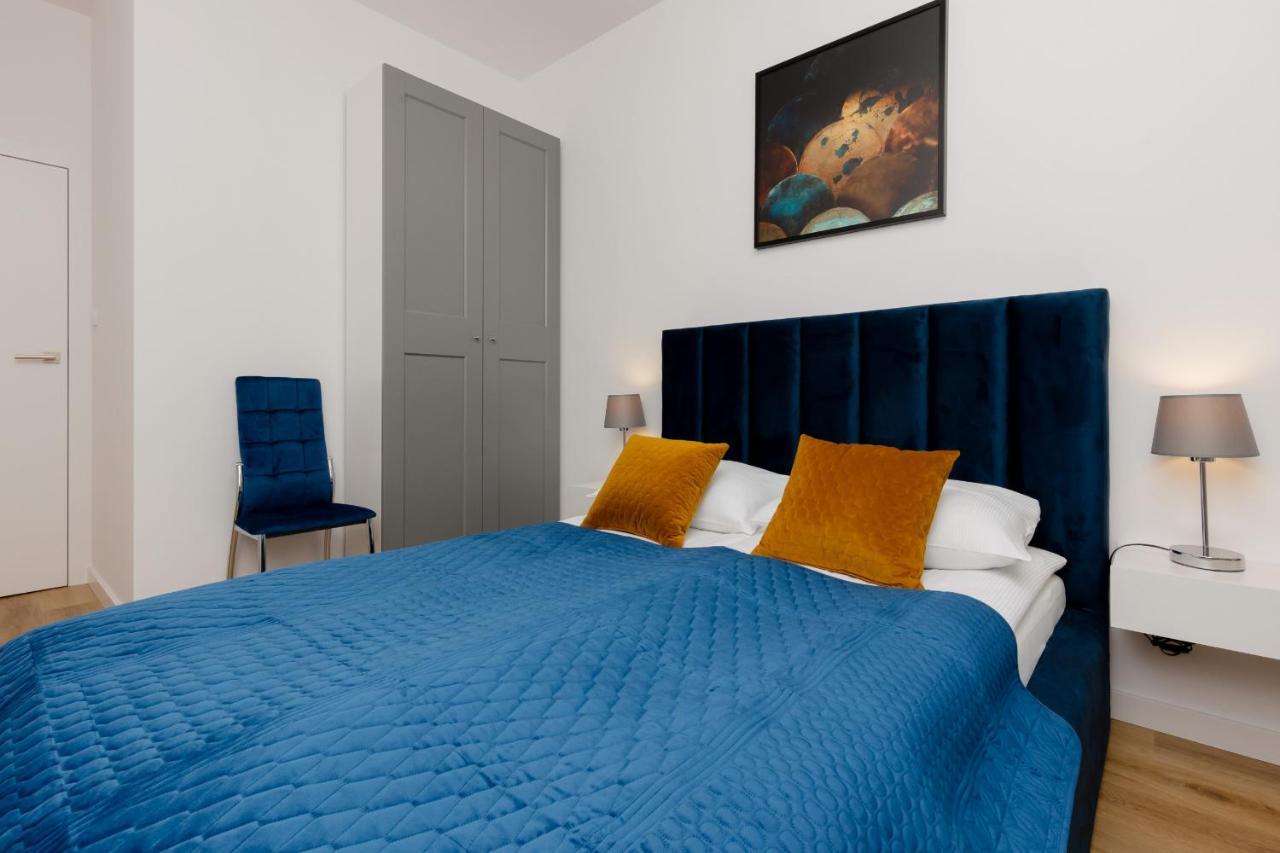 Apartment Avenue Solidarnosci On Wola By Noclegi Renters 바르샤바 외부 사진