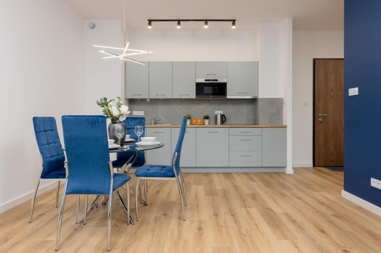 Apartment Avenue Solidarnosci On Wola By Noclegi Renters 바르샤바 외부 사진